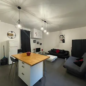 Spacieux F2 Climatisé Proche De La Appartement Antibes